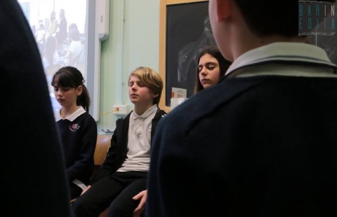 Bari, in una scuola media c'� anche l'ora di meditazione: �Aiuta ad apprendere meglio�